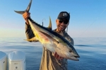 退休生活！本西晒钓到的黄色金枪鱼：在弗里波特享受垂钓乐趣🎣